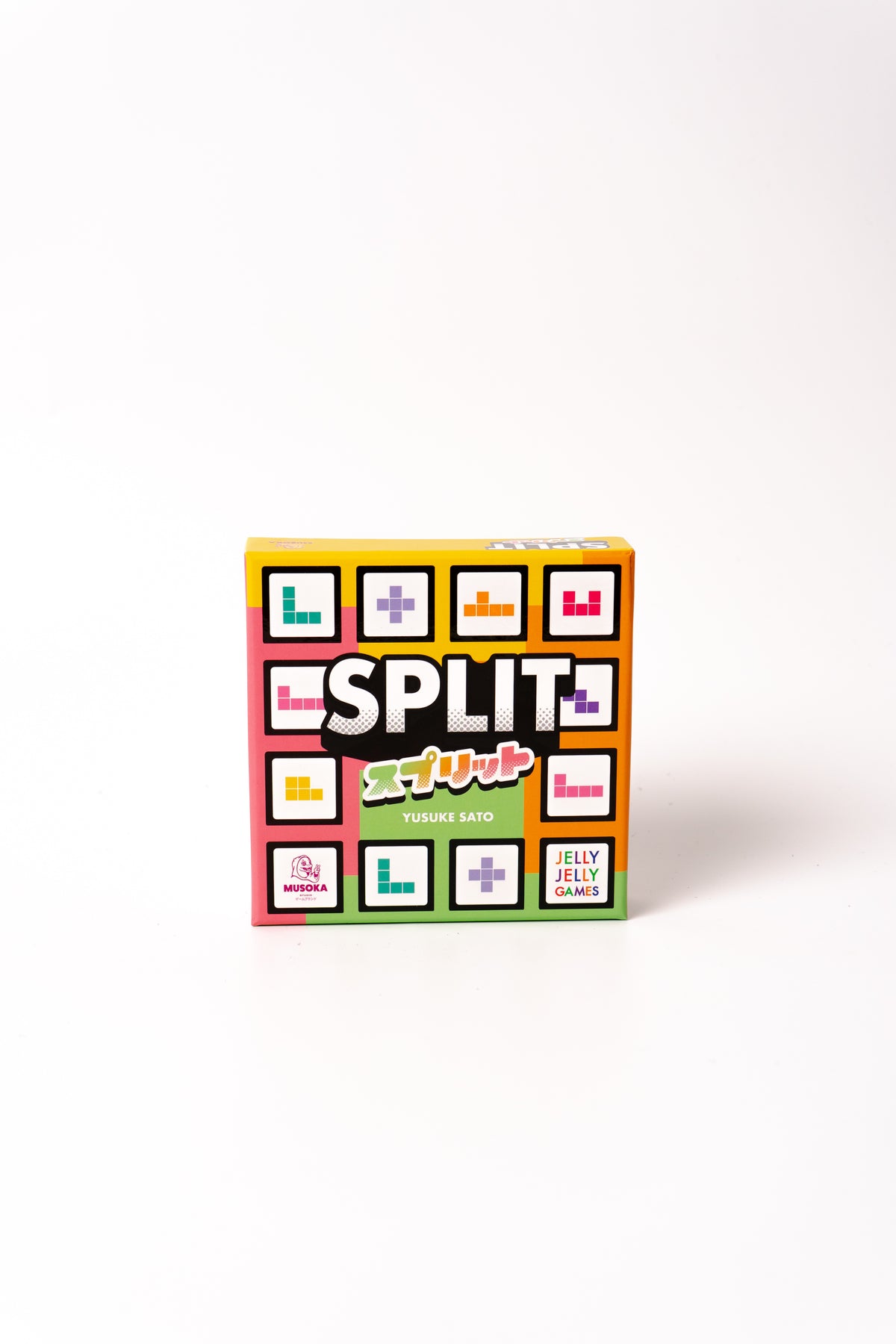 SPLIT card game being played, players racing to match shapes